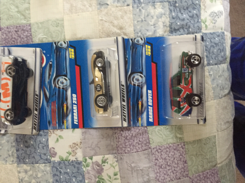 Illustration for article titled Enormous Die-Cast Collection - Box 45 - Let the Hot Wheels Roll...